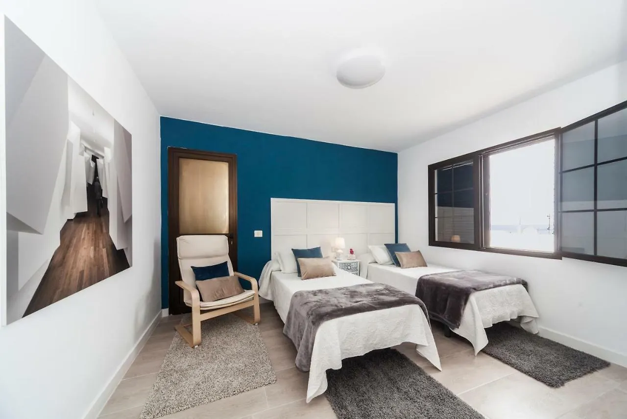 Luxury Beach Apartments Playa Honda  İspanya